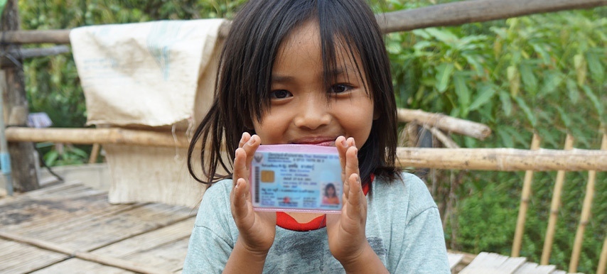 Meeyu Child With ID Card